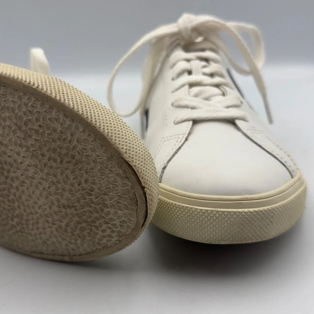 Veja Esplar White Navy Leather Low Top Sneakers 2023 Size US 9 Womens Casual